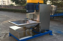 破碎塑料立式脫水機的優勢