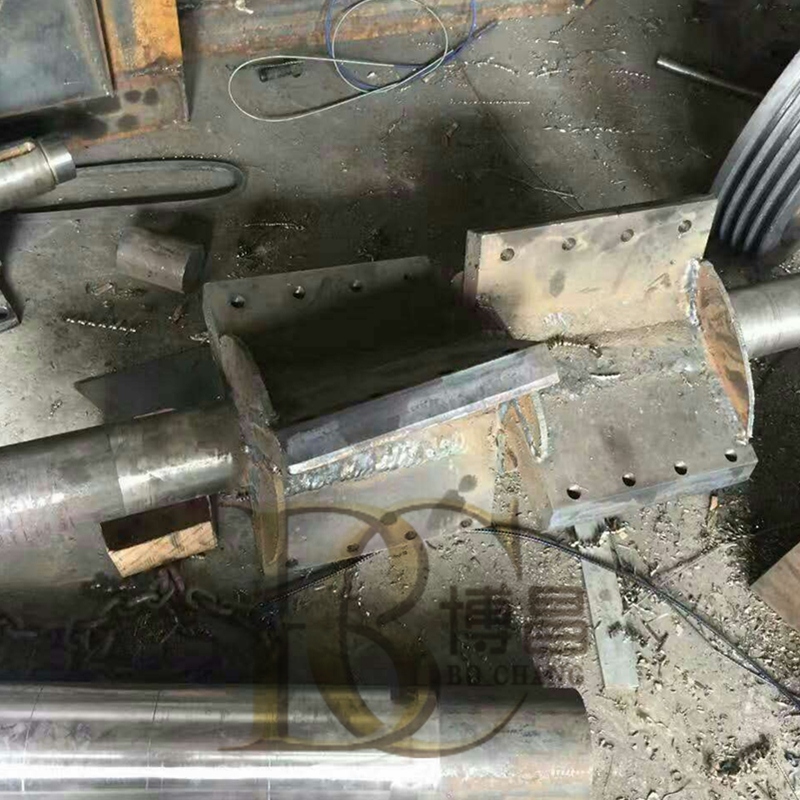 廢塑料破碎機刀架